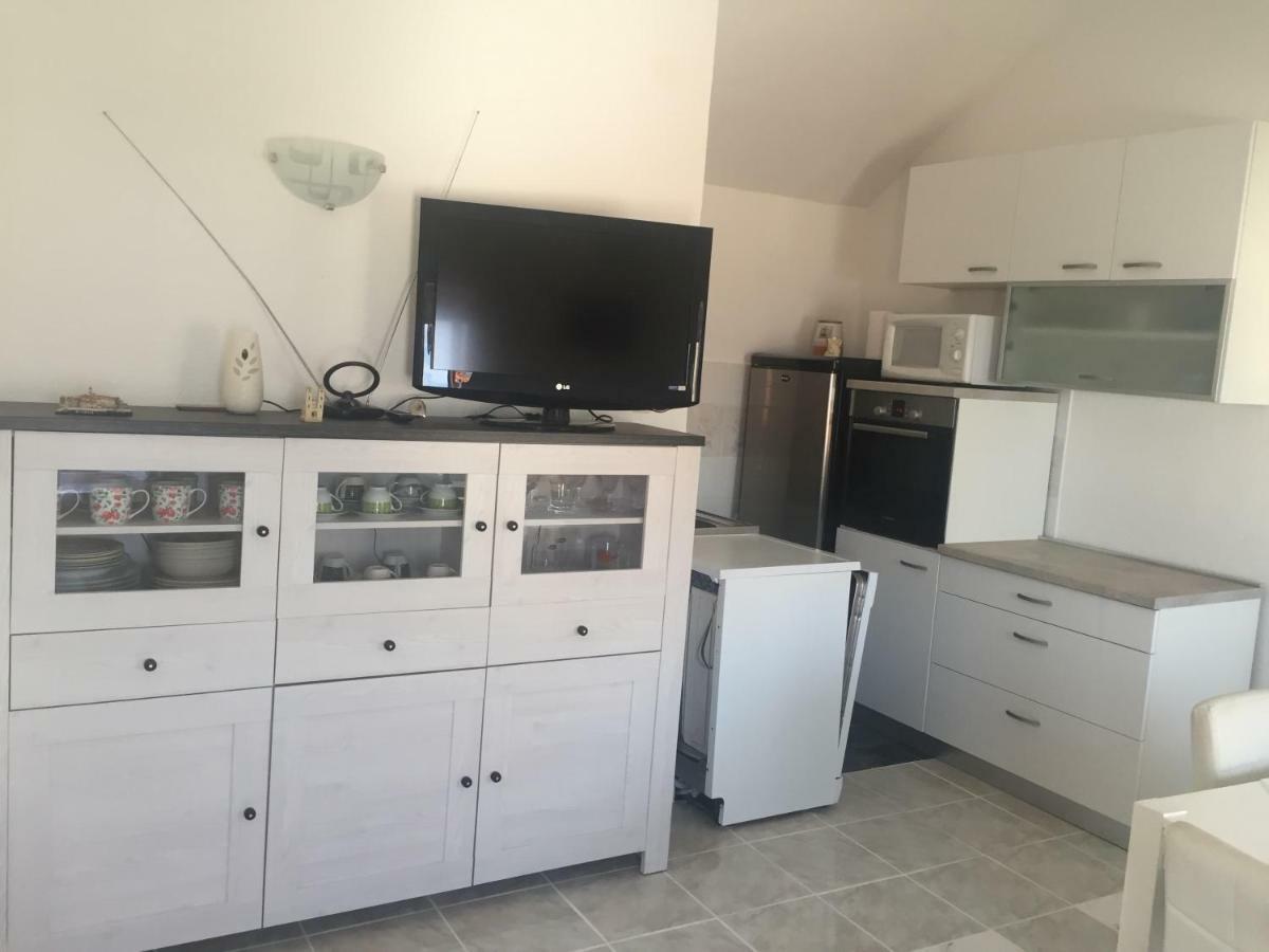 Studio Apartment Jelinek Brela Luaran gambar