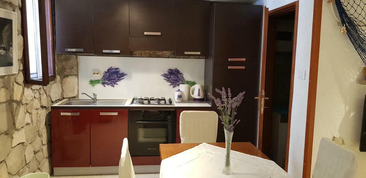 Studio Apartment Jelinek Brela Luaran gambar