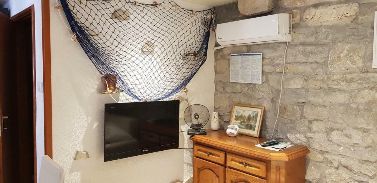 Studio Apartment Jelinek Brela Luaran gambar